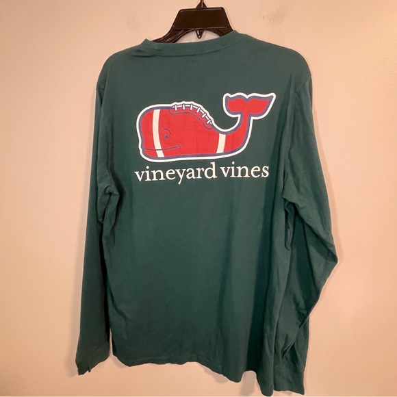 Vineyard Vines Men’s Long Sleeve Tee Football whale Green Size M - Picture 3 of 5